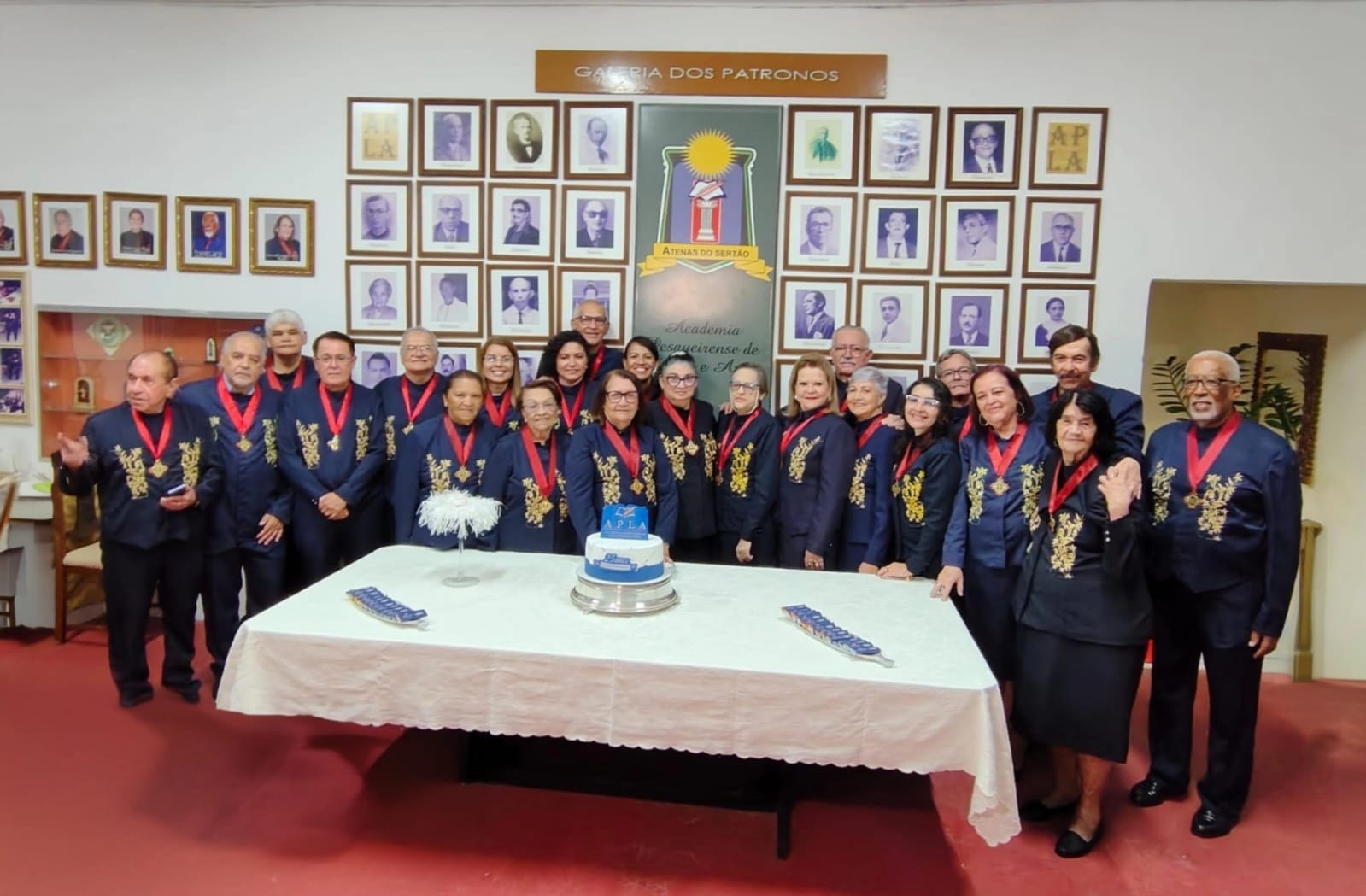 Registro da bela cerimônia que marcou os 25 anos da Academia de Letras e Artes de Pesqueira